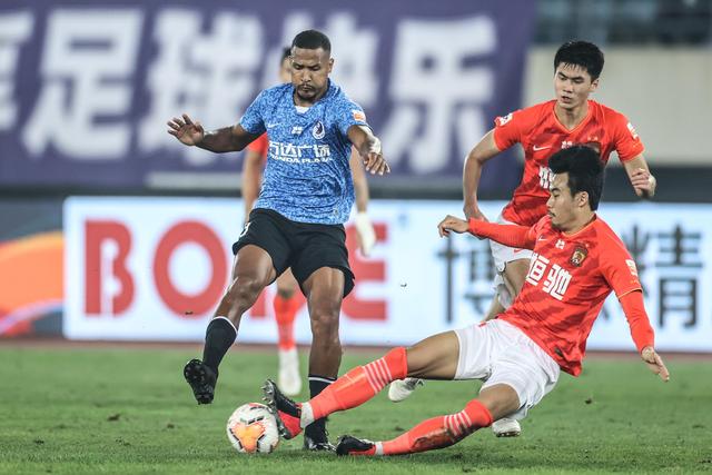 韩媒报道：金玟哉等三国脚或将退出国家队